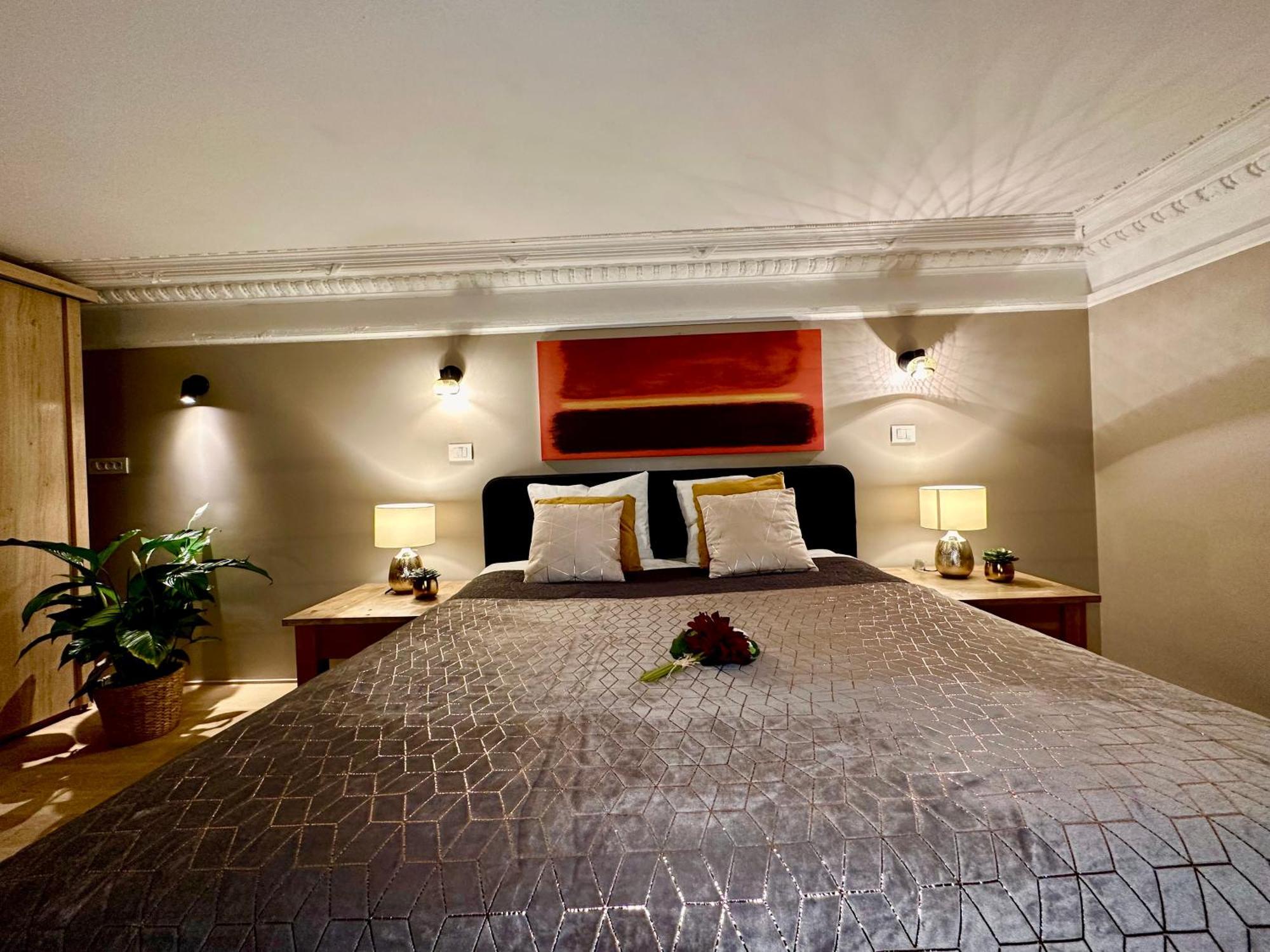 Luxury Suites Castel By Rikas Hotels Antwerp Exterior photo